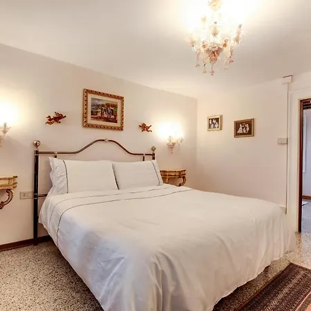 Ca' Apostoli 베니스