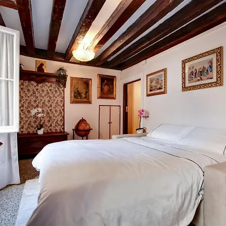 Ca' Apostoli Apartment