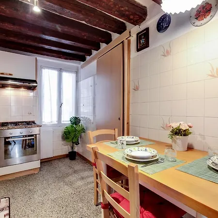 Ca' Apostoli Apartment